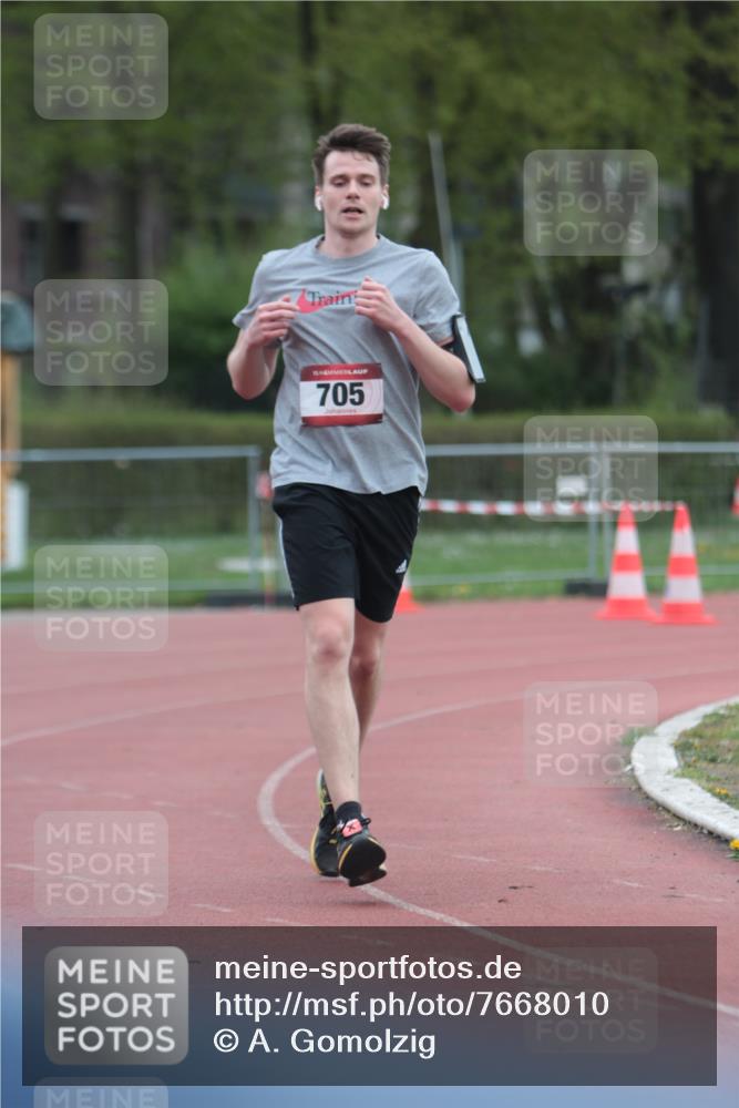 13.04.2025 - Hammer Lauf A. Gomolzig http://msf.ph/oto/7668010 13.04.2025 13:44:26 Ziel 705 meine-sportfotos.de