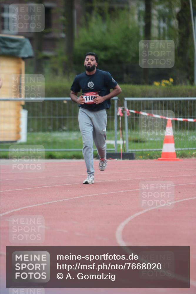 13.04.2025 - Hammer Lauf A. Gomolzig http://msf.ph/oto/7668020 13.04.2025 13:44:34 Ziel 1166, 1167 meine-sportfotos.de