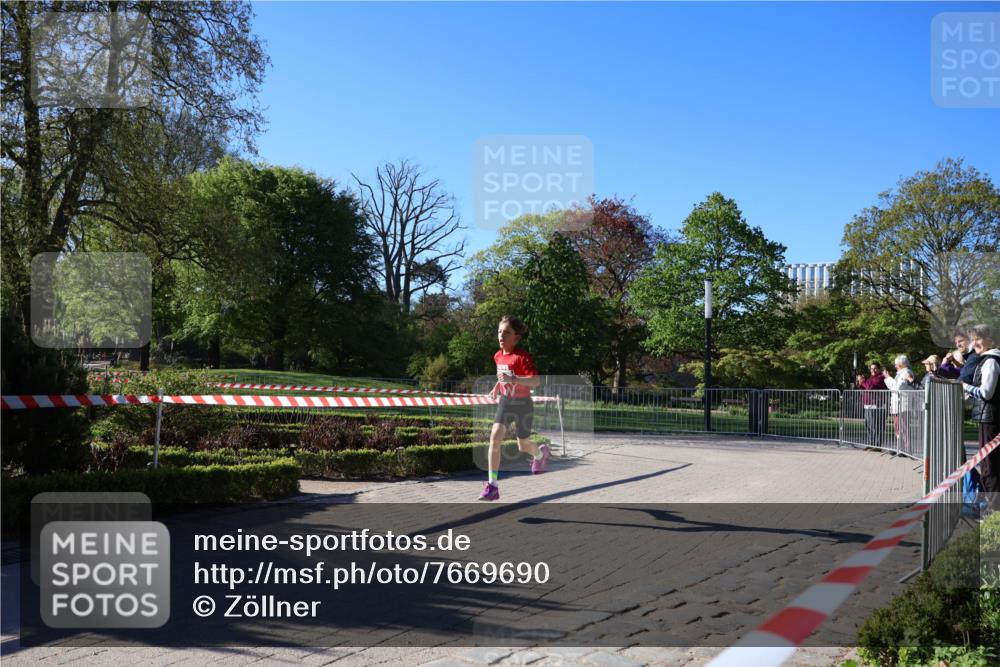25.04.2025 - Das Zehntel Zöllner http://msf.ph/oto/7669690 26.04.2025 07:39:17 Laufen  meine-sportfotos.de
