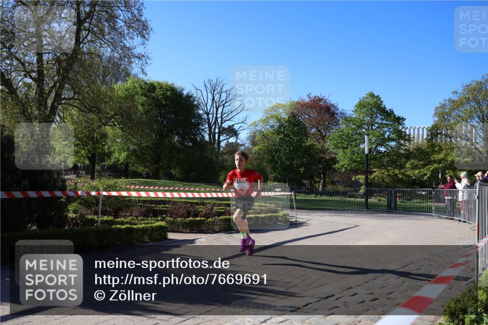 25.04.2025 - Das Zehntel Zöllner http://msf.ph/oto/7669691 26.04.2025 07:39:17 Laufen  meine-sportfotos.de