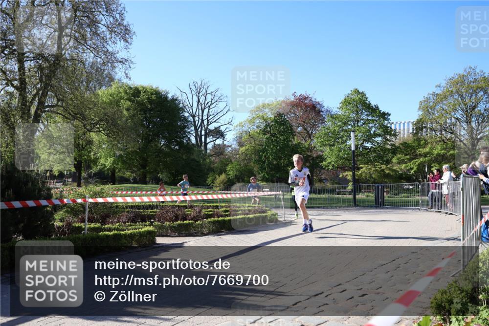 25.04.2025 - Das Zehntel Zöllner http://msf.ph/oto/7669700 26.04.2025 07:39:26 Laufen  meine-sportfotos.de