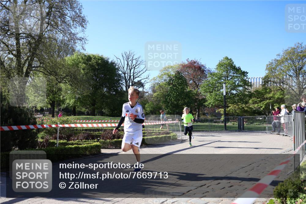 25.04.2025 - Das Zehntel Zöllner http://msf.ph/oto/7669713 26.04.2025 07:39:27 Laufen  meine-sportfotos.de