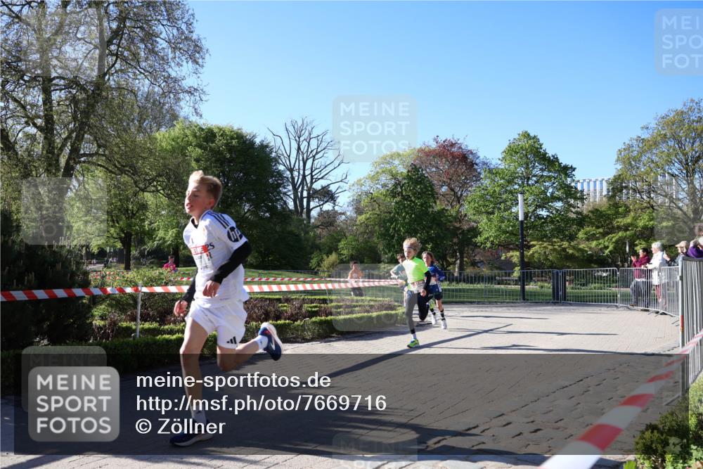 25.04.2025 - Das Zehntel Zöllner http://msf.ph/oto/7669716 26.04.2025 07:39:28 Laufen  meine-sportfotos.de