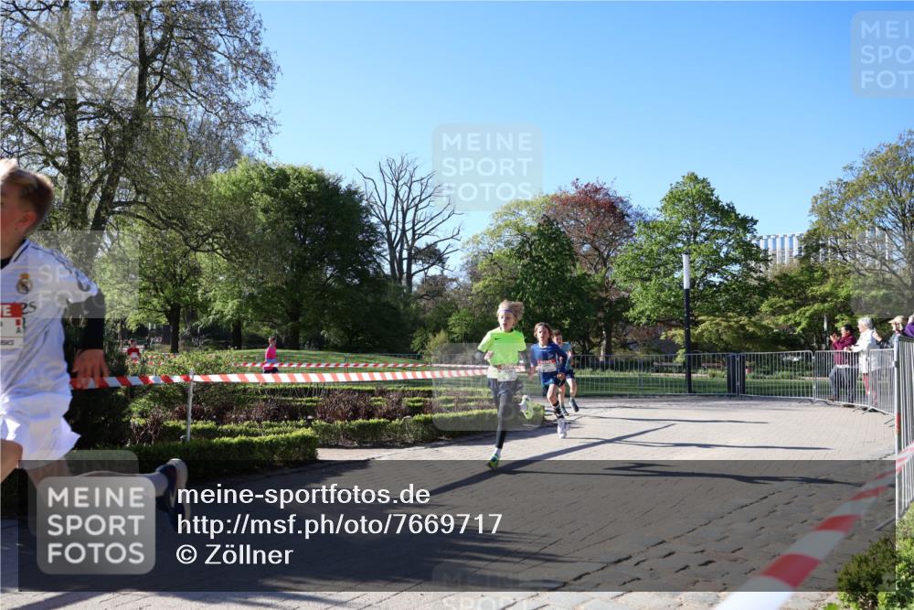 25.04.2025 - Das Zehntel Zöllner http://msf.ph/oto/7669717 26.04.2025 07:39:28 Laufen 25 meine-sportfotos.de