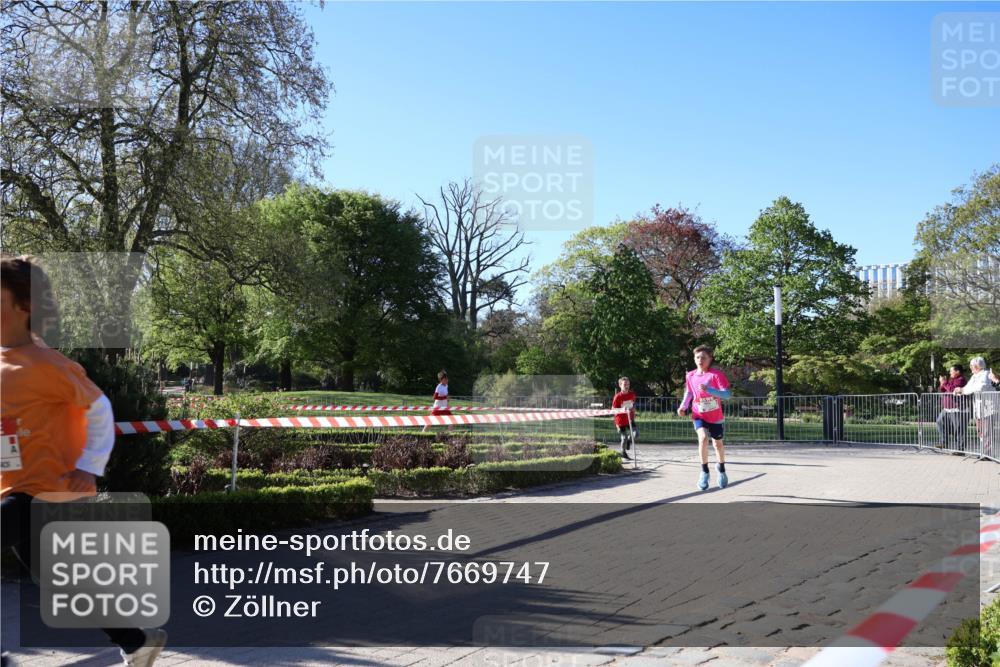 25.04.2025 - Das Zehntel Zöllner http://msf.ph/oto/7669747 26.04.2025 07:39:31 Laufen  meine-sportfotos.de