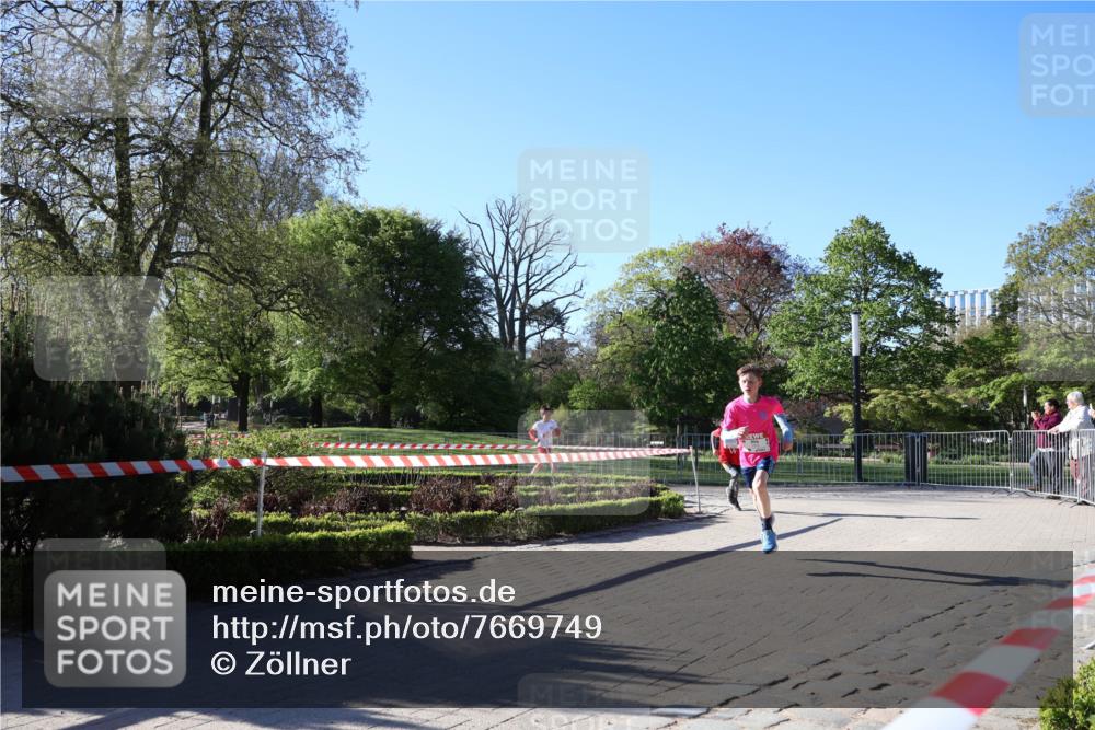 25.04.2025 - Das Zehntel Zöllner http://msf.ph/oto/7669749 26.04.2025 07:39:32 Laufen  meine-sportfotos.de