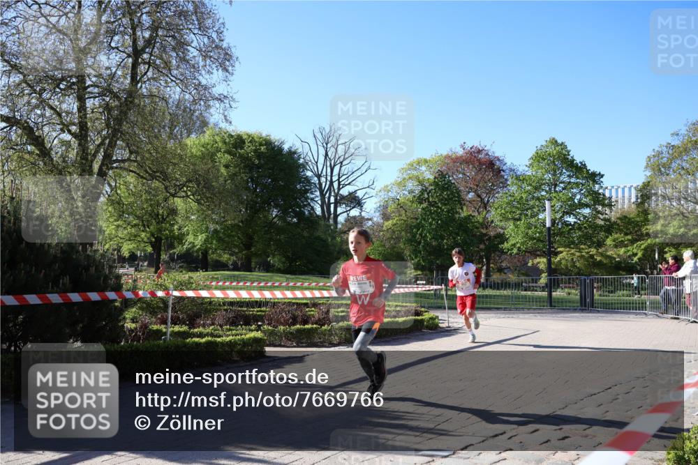 25.04.2025 - Das Zehntel Zöllner http://msf.ph/oto/7669766 26.04.2025 07:39:34 Laufen  meine-sportfotos.de