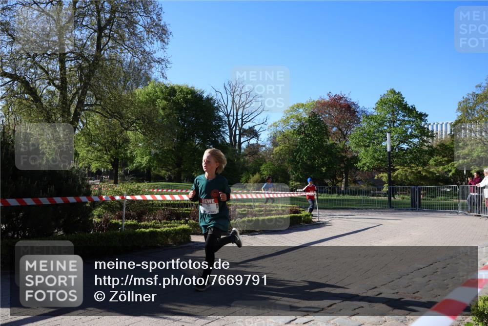 25.04.2025 - Das Zehntel Zöllner http://msf.ph/oto/7669791 26.04.2025 07:39:42 Laufen  meine-sportfotos.de