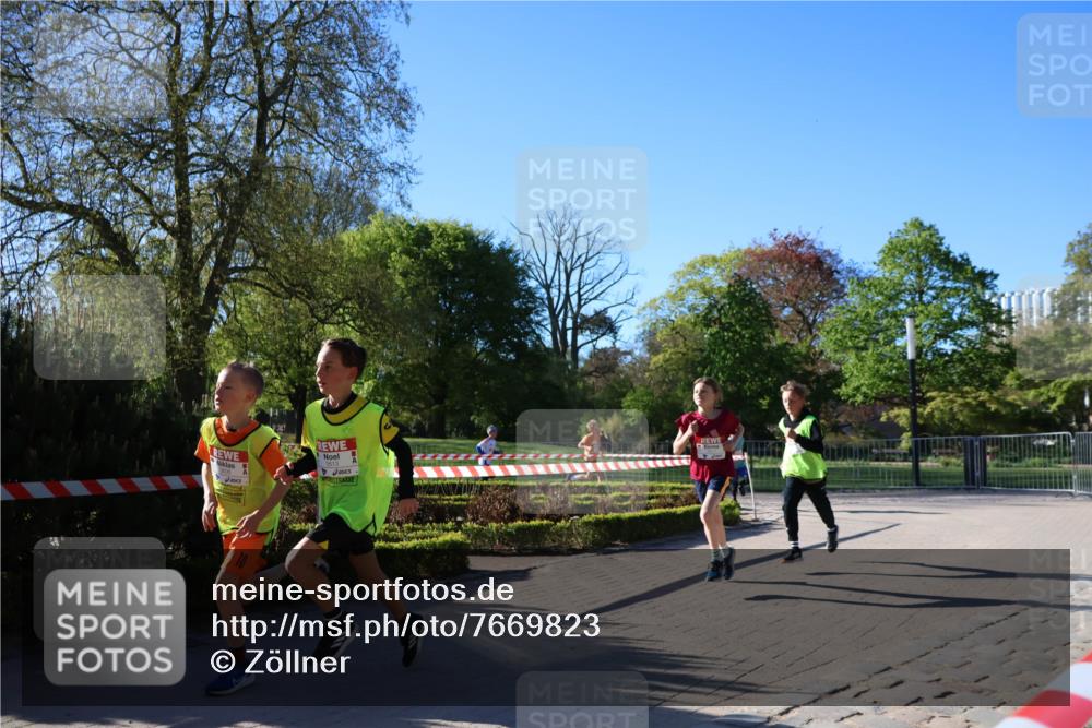 25.04.2025 - Das Zehntel Zöllner http://msf.ph/oto/7669823 26.04.2025 07:39:56 Laufen  meine-sportfotos.de
