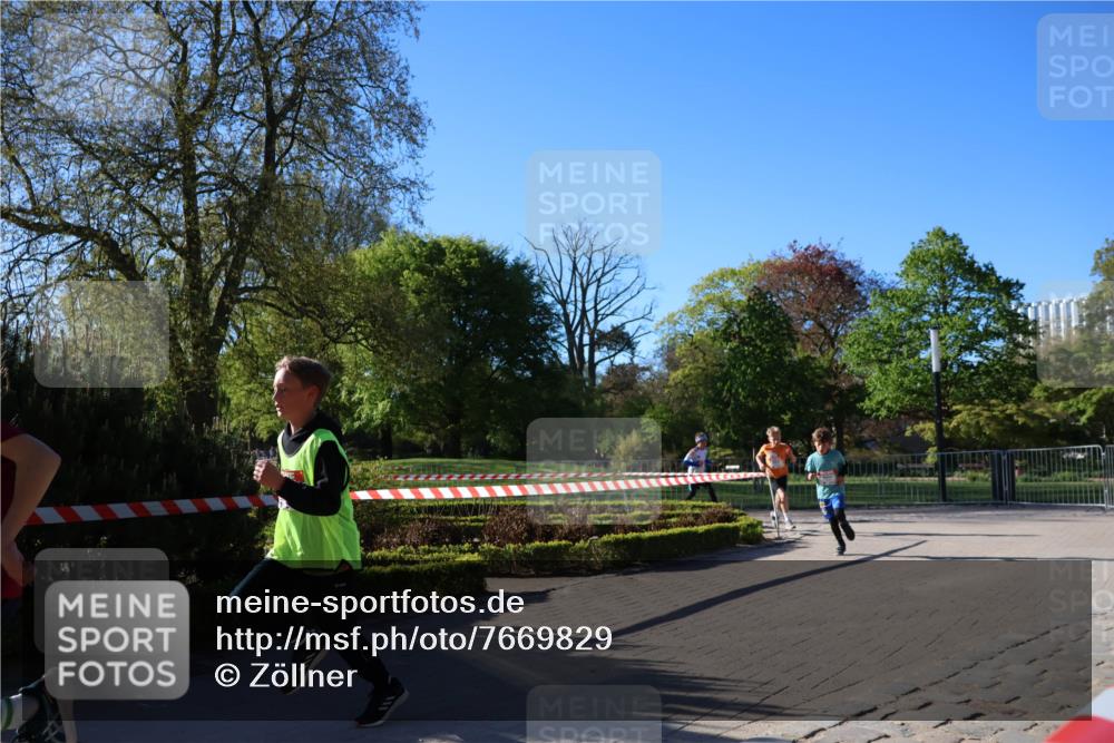 25.04.2025 - Das Zehntel Zöllner http://msf.ph/oto/7669829 26.04.2025 07:39:57 Laufen  meine-sportfotos.de