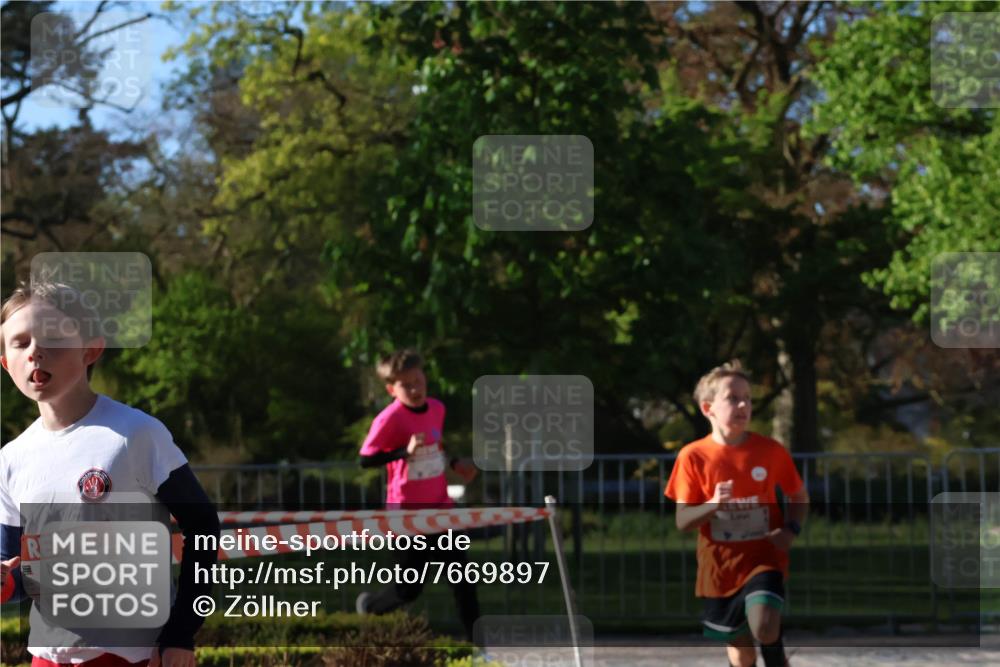 25.04.2025 - Das Zehntel Zöllner http://msf.ph/oto/7669897 26.04.2025 07:40:18 Laufen 1750 meine-sportfotos.de