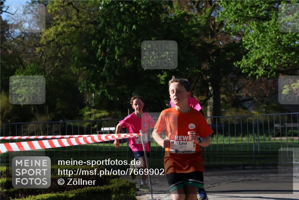 25.04.2025 - Das Zehntel Zöllner http://msf.ph/oto/7669902 26.04.2025 07:40:19 Laufen 3812 meine-sportfotos.de