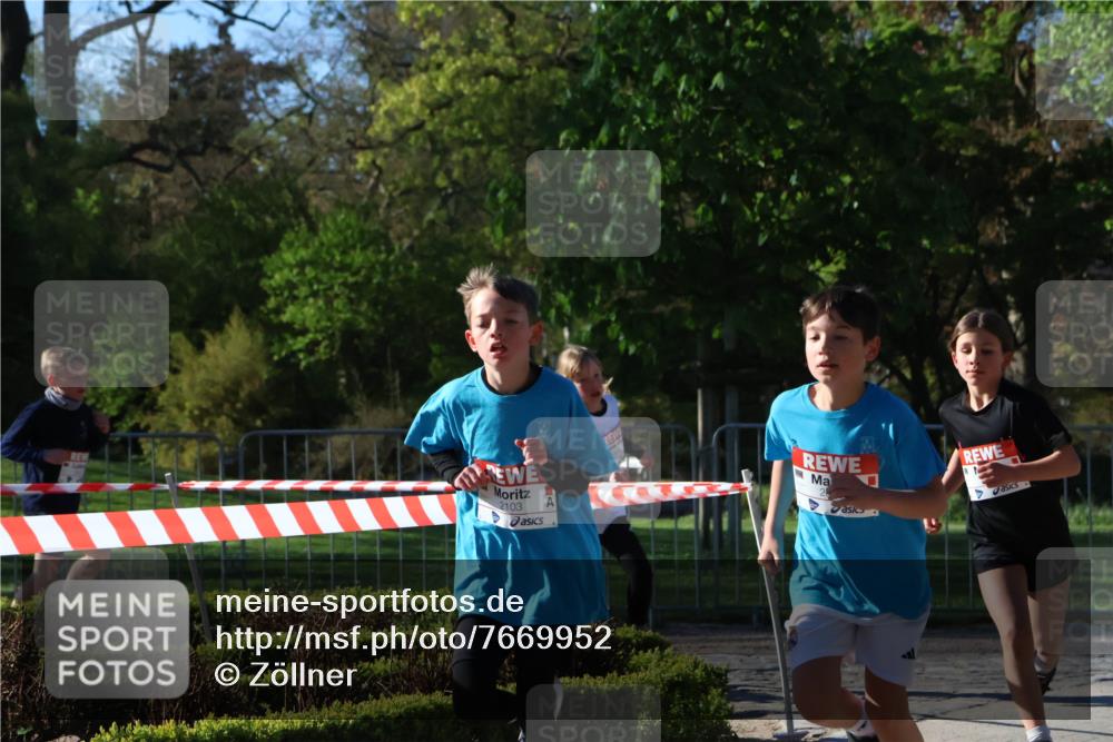 25.04.2025 - Das Zehntel Zöllner http://msf.ph/oto/7669952 26.04.2025 07:40:30 Laufen 2103, 2 meine-sportfotos.de