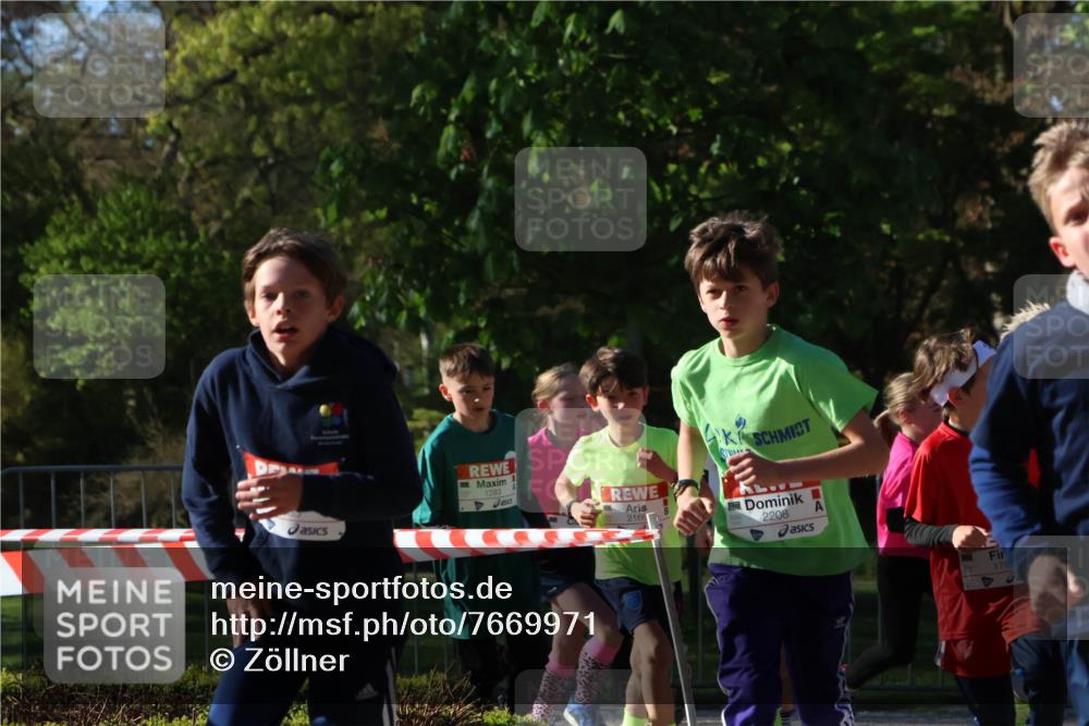 25.04.2025 - Das Zehntel Zöllner http://msf.ph/oto/7669971 26.04.2025 07:40:34 Laufen 1283, 2166, 2208, 1, 178 meine-sportfotos.de