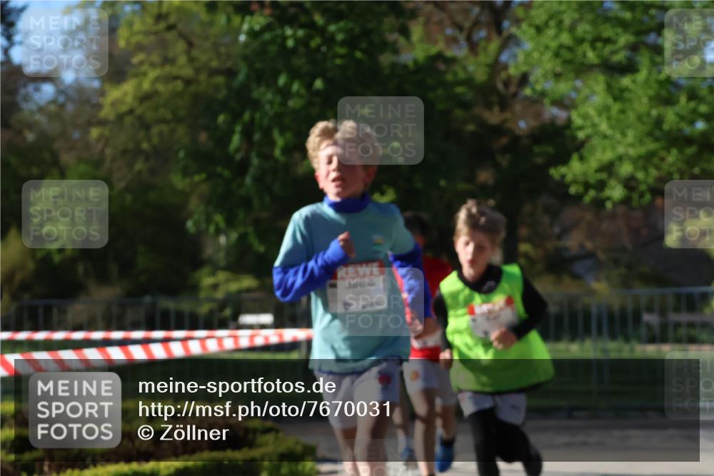 25.04.2025 - Das Zehntel Zöllner http://msf.ph/oto/7670031 26.04.2025 07:40:42 Laufen  meine-sportfotos.de