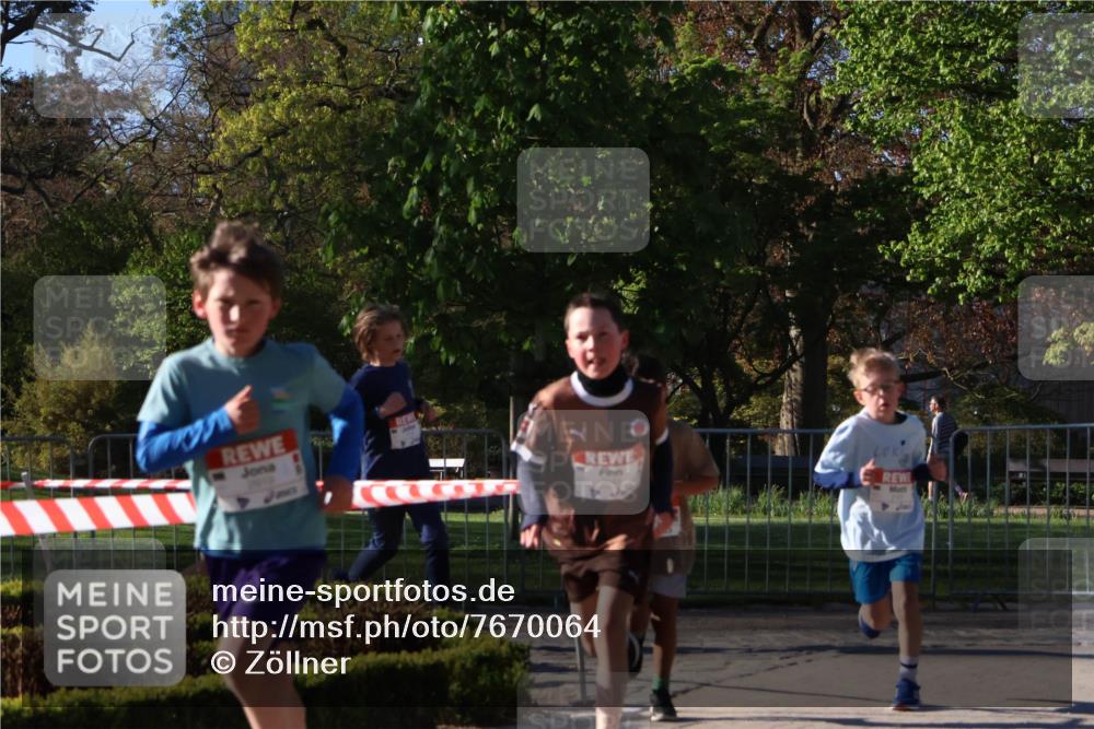25.04.2025 - Das Zehntel Zöllner http://msf.ph/oto/7670064 26.04.2025 07:40:47 Laufen  meine-sportfotos.de
