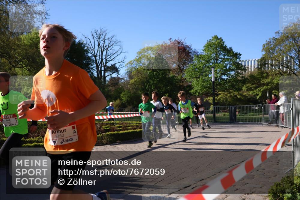 25.04.2025 - Das Zehntel Zöllner http://msf.ph/oto/7672059 26.04.2025 07:40:53 Laufen 3040, 3782 meine-sportfotos.de