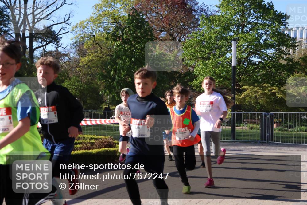 25.04.2025 - Das Zehntel Zöllner http://msf.ph/oto/7672247 26.04.2025 07:41:09 Laufen 1177 meine-sportfotos.de