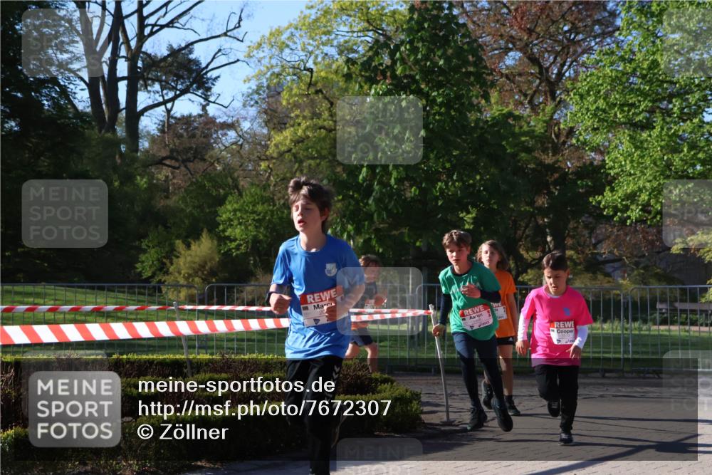 25.04.2025 - Das Zehntel Zöllner http://msf.ph/oto/7672307 26.04.2025 07:41:15 Laufen  meine-sportfotos.de