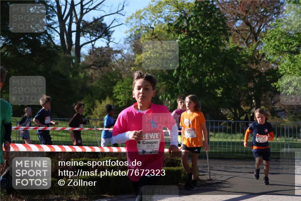 25.04.2025 - Das Zehntel Zöllner http://msf.ph/oto/7672323 26.04.2025 07:41:17 Laufen 3519 meine-sportfotos.de