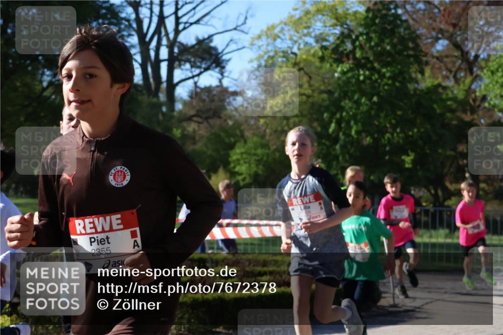 25.04.2025 - Das Zehntel Zöllner http://msf.ph/oto/7672378 26.04.2025 07:41:23 Laufen 2355, 1910 meine-sportfotos.de
