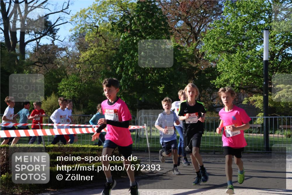 25.04.2025 - Das Zehntel Zöllner http://msf.ph/oto/7672393 26.04.2025 07:41:24 Laufen  meine-sportfotos.de