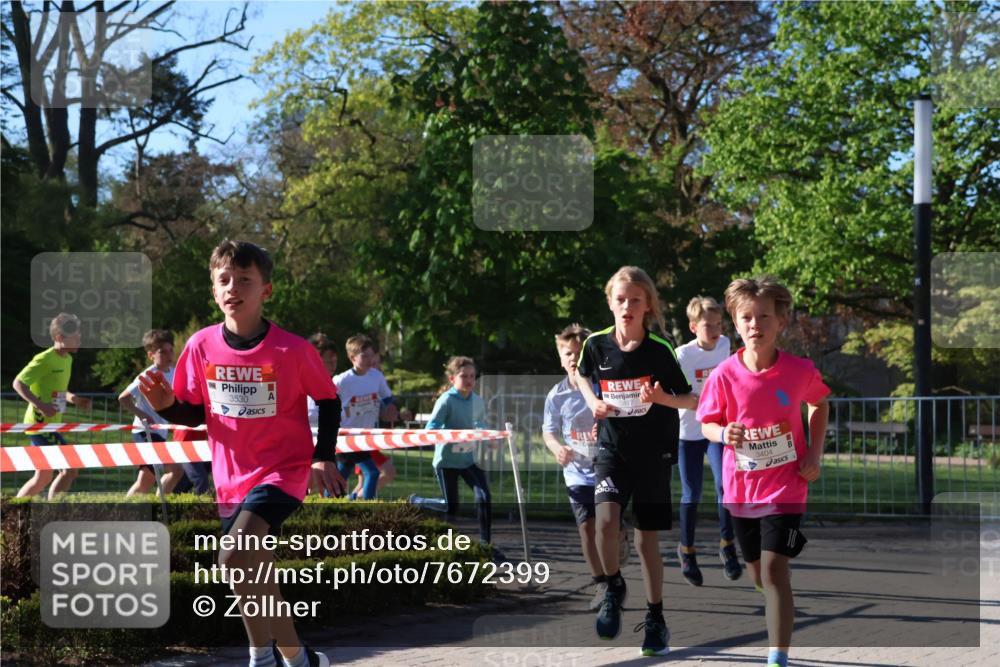 25.04.2025 - Das Zehntel Zöllner http://msf.ph/oto/7672399 26.04.2025 07:41:25 Laufen 3530, 3404 meine-sportfotos.de
