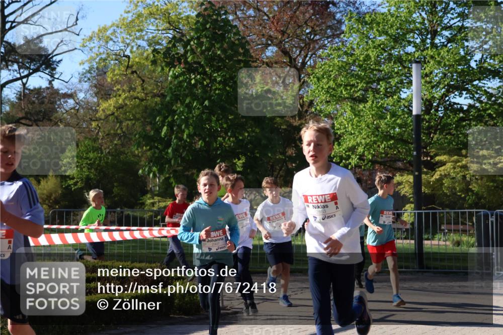 25.04.2025 - Das Zehntel Zöllner http://msf.ph/oto/7672418 26.04.2025 07:41:26 Laufen 2907, 2590, 2853 meine-sportfotos.de
