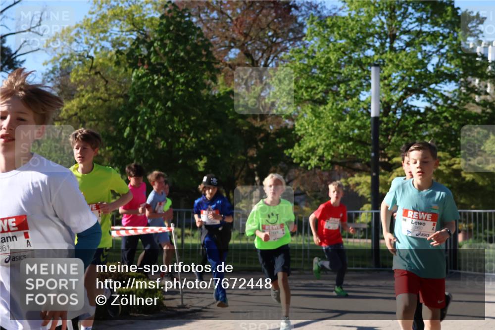 25.04.2025 - Das Zehntel Zöllner http://msf.ph/oto/7672448 26.04.2025 07:41:29 Laufen 361, 2960 meine-sportfotos.de