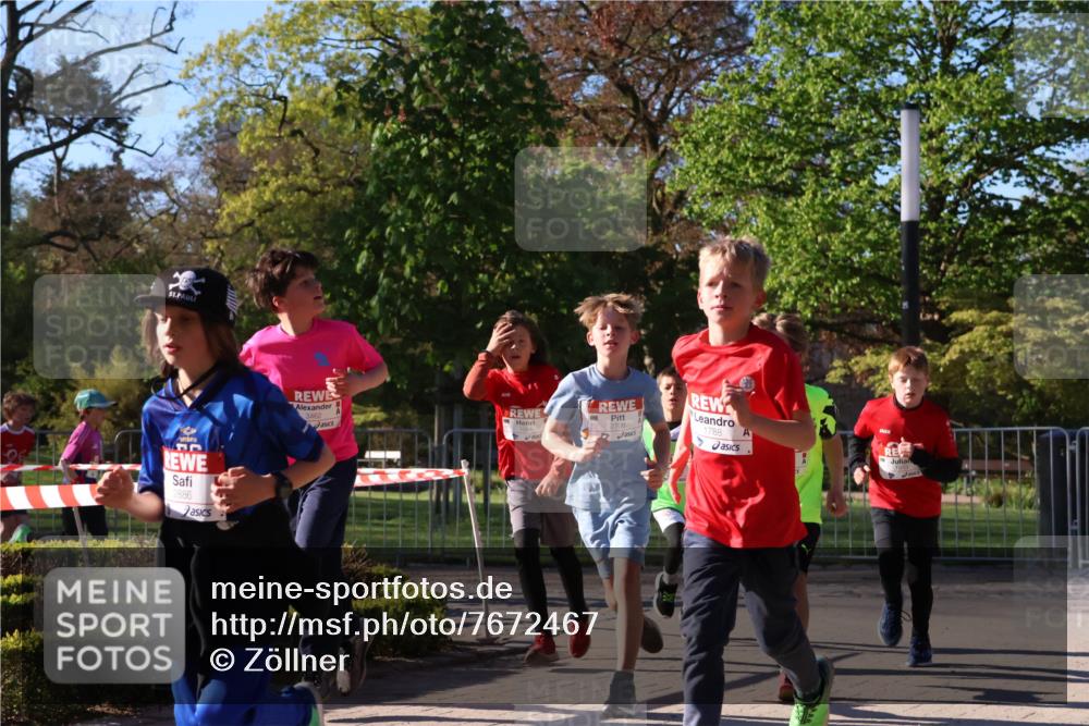 25.04.2025 - Das Zehntel Zöllner http://msf.ph/oto/7672467 26.04.2025 07:41:31 Laufen 11, 2886, 3462, 2706, 1788 meine-sportfotos.de