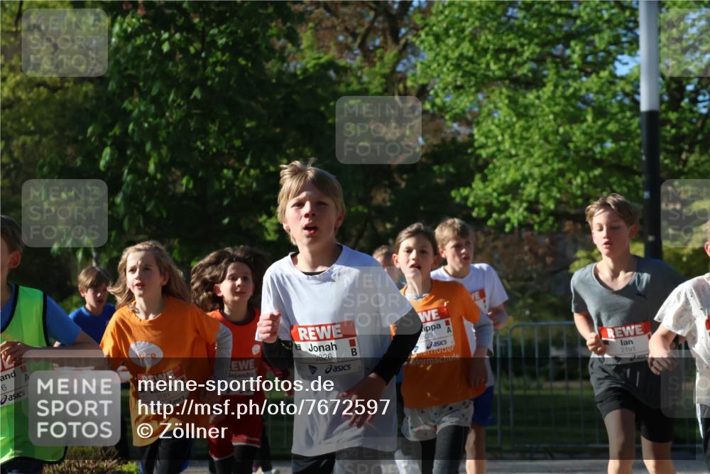 25.04.2025 - Das Zehntel Zöllner http://msf.ph/oto/7672597 26.04.2025 07:41:45 Laufen 6, 3781, 3768, 2826, 805, 2191 meine-sportfotos.de