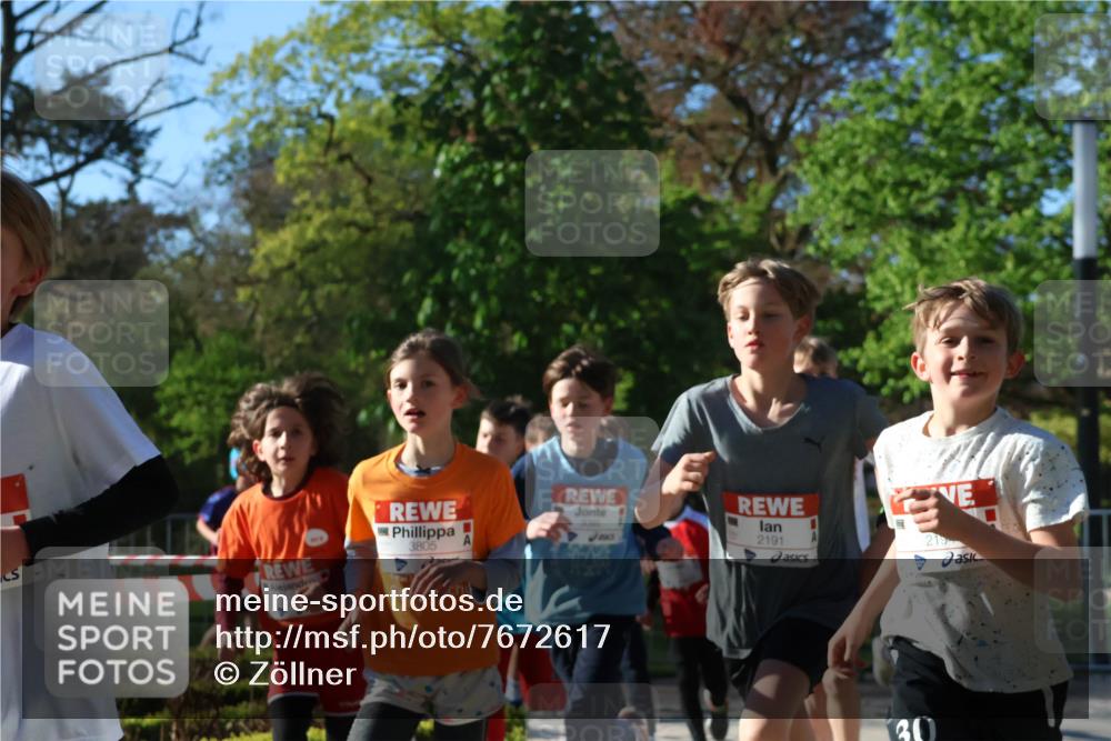 25.04.2025 - Das Zehntel Zöllner http://msf.ph/oto/7672617 26.04.2025 07:41:46 Laufen 3805, 2191, 219, 30 meine-sportfotos.de
