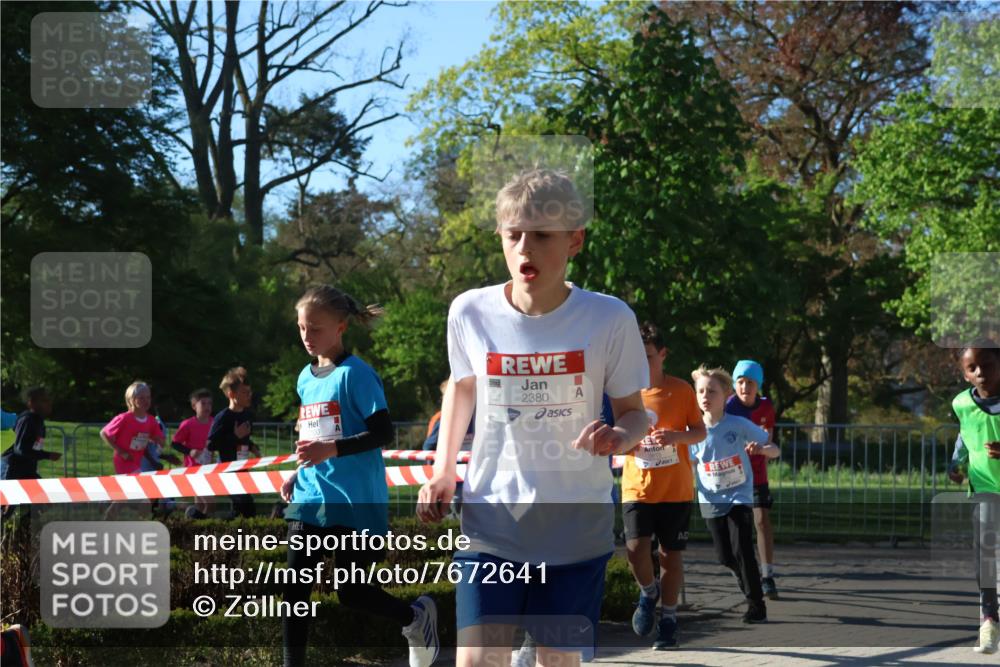 25.04.2025 - Das Zehntel Zöllner http://msf.ph/oto/7672641 26.04.2025 07:41:48 Laufen 2380 meine-sportfotos.de