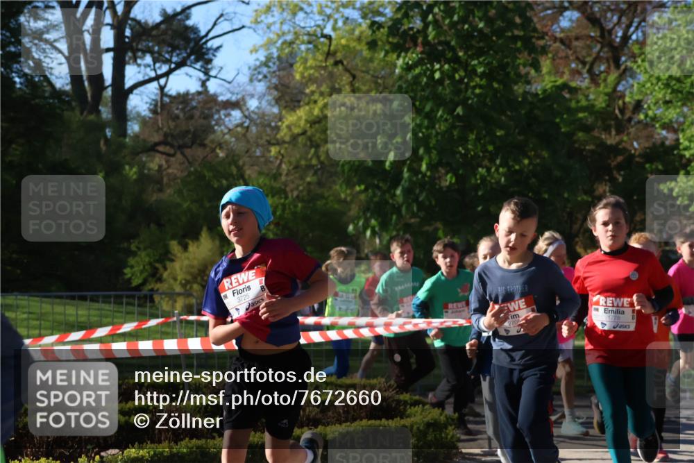 25.04.2025 - Das Zehntel Zöllner http://msf.ph/oto/7672660 26.04.2025 07:41:50 Laufen 3725, 2705, 1778 meine-sportfotos.de