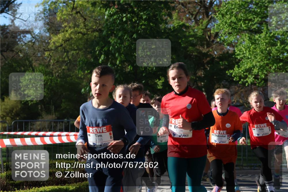 25.04.2025 - Das Zehntel Zöllner http://msf.ph/oto/7672662 26.04.2025 07:41:51 Laufen 2705, 1478, 1778, 3759, 1768 meine-sportfotos.de