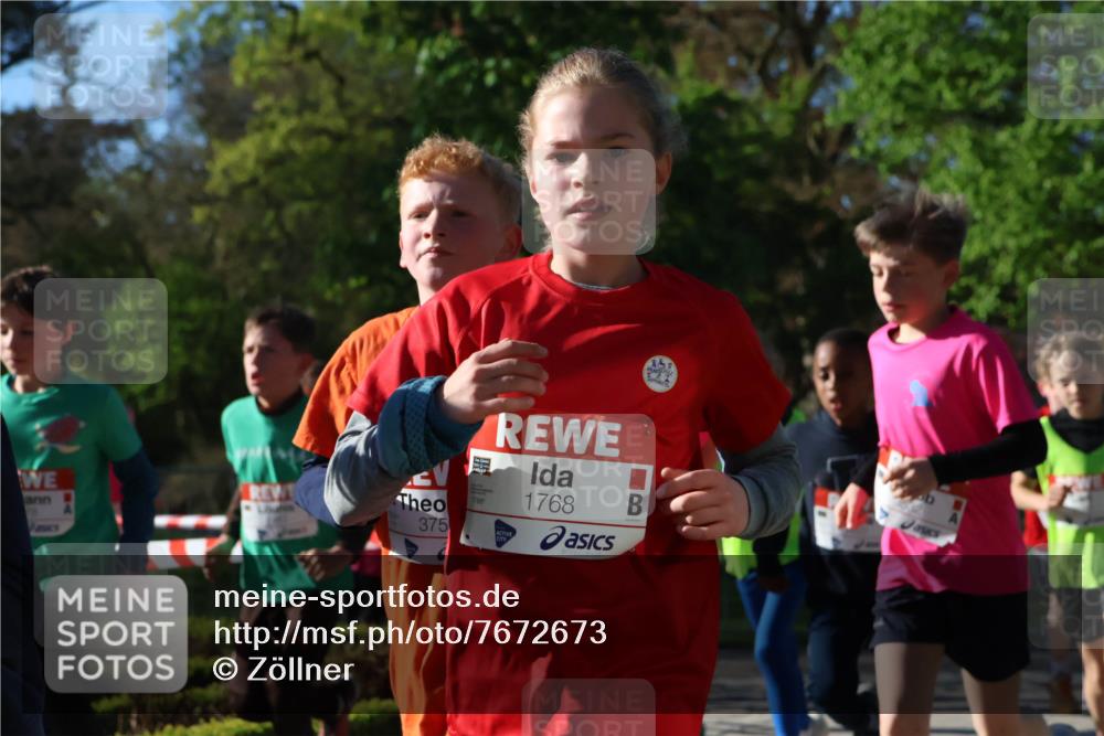 25.04.2025 - Das Zehntel Zöllner http://msf.ph/oto/7672673 26.04.2025 07:41:52 Laufen 375, 1, 68, 1768 meine-sportfotos.de