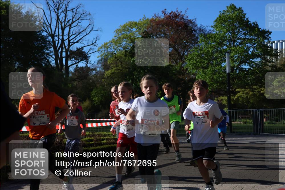 25.04.2025 - Das Zehntel Zöllner http://msf.ph/oto/7672695 26.04.2025 07:41:57 Laufen 3806, 1733, 1700, 2819 meine-sportfotos.de