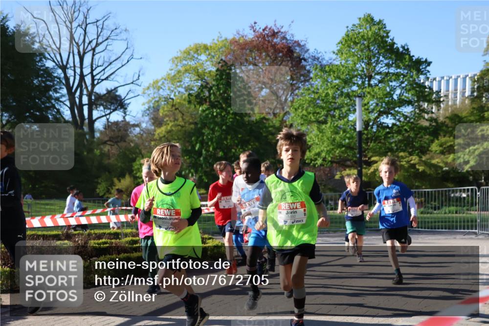 25.04.2025 - Das Zehntel Zöllner http://msf.ph/oto/7672705 26.04.2025 07:41:59 Laufen 3589, 3592 meine-sportfotos.de