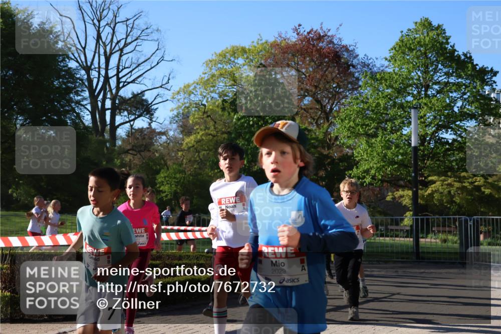 25.04.2025 - Das Zehntel Zöllner http://msf.ph/oto/7672732 26.04.2025 07:42:04 Laufen 916, 7, 761, 70, 2029 meine-sportfotos.de