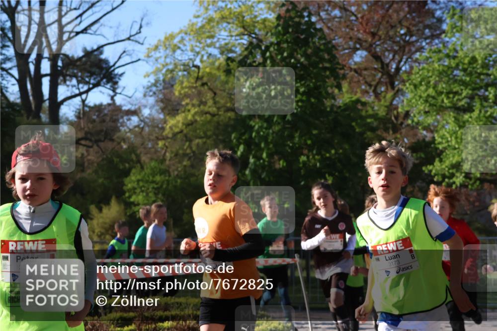 25.04.2025 - Das Zehntel Zöllner http://msf.ph/oto/7672825 26.04.2025 07:42:18 Laufen 3586, 3173 meine-sportfotos.de