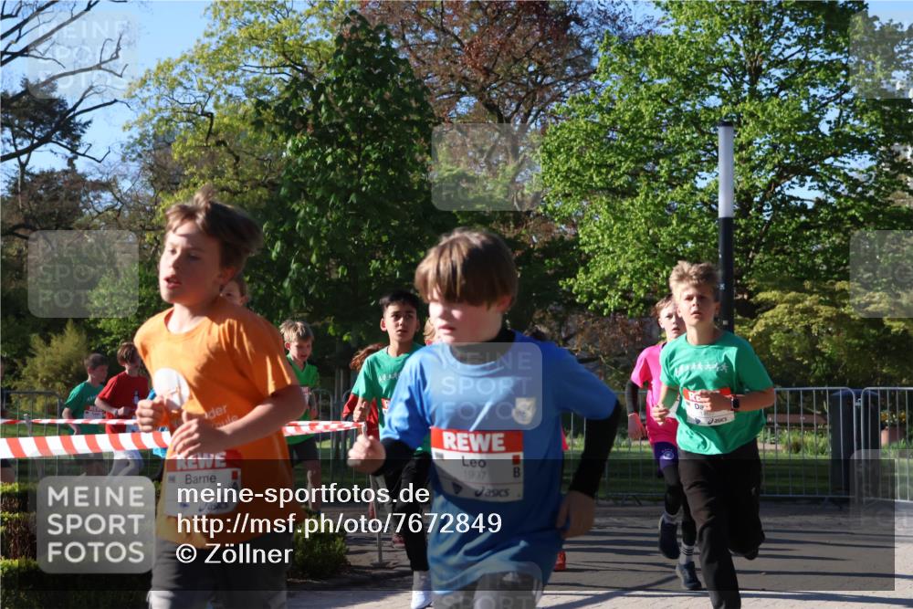 25.04.2025 - Das Zehntel Zöllner http://msf.ph/oto/7672849 26.04.2025 07:42:22 Laufen 1997 meine-sportfotos.de