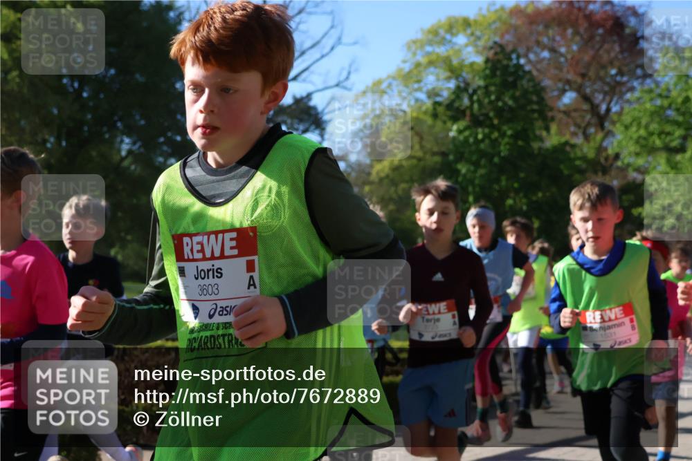 25.04.2025 - Das Zehntel Zöllner http://msf.ph/oto/7672889 26.04.2025 07:42:28 Laufen 3603, 2125, 1531 meine-sportfotos.de