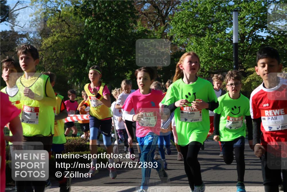 25.04.2025 - Das Zehntel Zöllner http://msf.ph/oto/7672893 26.04.2025 07:42:29 Laufen 3420, 3037, 3032, 1920 meine-sportfotos.de