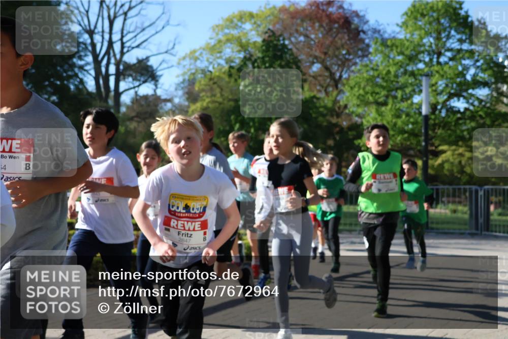 25.04.2025 - Das Zehntel Zöllner http://msf.ph/oto/7672964 26.04.2025 07:42:40 Laufen 4, 057, 2847 meine-sportfotos.de
