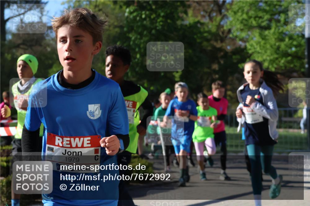 25.04.2025 - Das Zehntel Zöllner http://msf.ph/oto/7672992 26.04.2025 07:42:44 Laufen 1979, 1979 meine-sportfotos.de