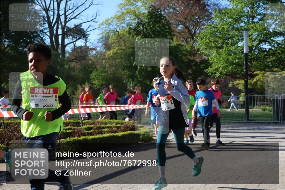 25.04.2025 - Das Zehntel Zöllner http://msf.ph/oto/7672998 26.04.2025 07:42:45 Laufen 3200 meine-sportfotos.de