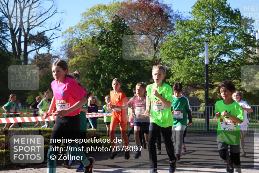 25.04.2025 - Das Zehntel Zöllner http://msf.ph/oto/7673097 26.04.2025 07:42:58 Laufen 3401, 3059 meine-sportfotos.de