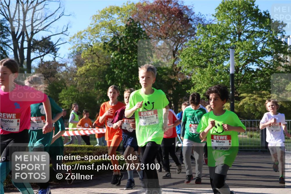 25.04.2025 - Das Zehntel Zöllner http://msf.ph/oto/7673100 26.04.2025 07:42:58 Laufen 3401, 1274, 3065, 3059 meine-sportfotos.de