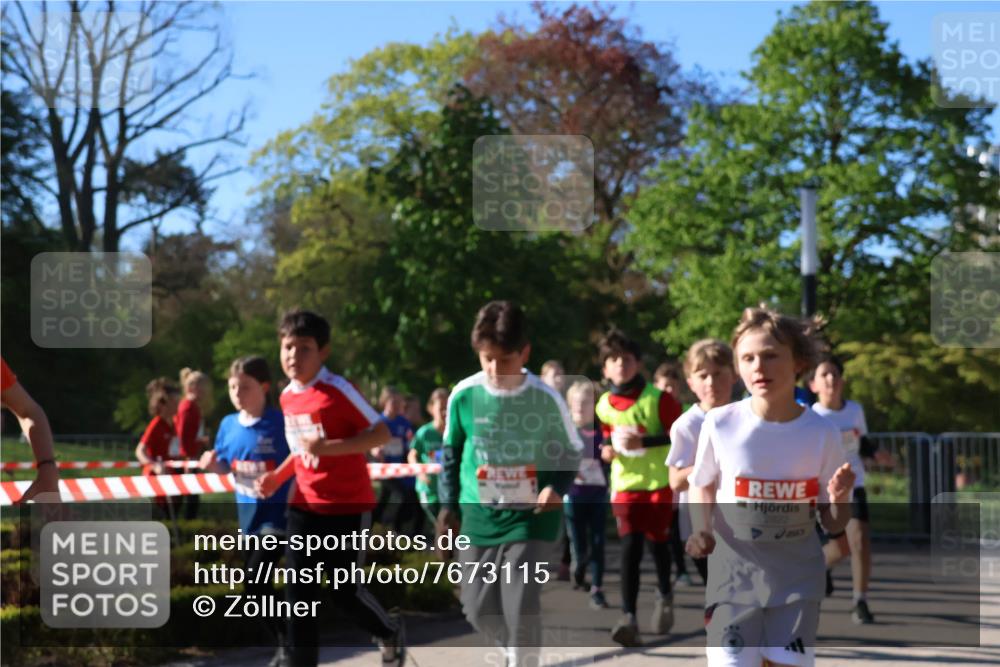 25.04.2025 - Das Zehntel Zöllner http://msf.ph/oto/7673115 26.04.2025 07:42:59 Laufen 2822 meine-sportfotos.de