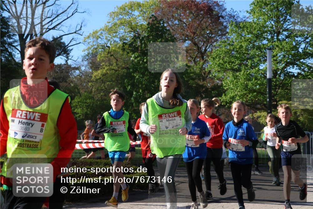 25.04.2025 - Das Zehntel Zöllner http://msf.ph/oto/7673146 26.04.2025 07:43:03 Laufen 3583, 3624, 1210 meine-sportfotos.de